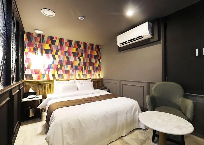 Sm Boutique Hotel 2*