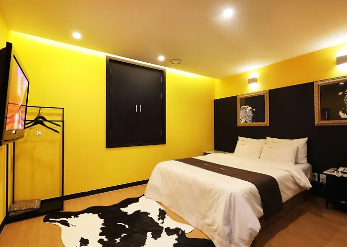 Sm Boutique Hotel 2*