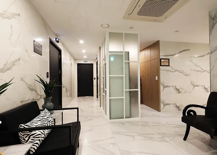 Sm Boutique Hotel 2*