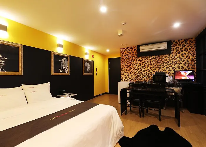Sm Boutique Hotel